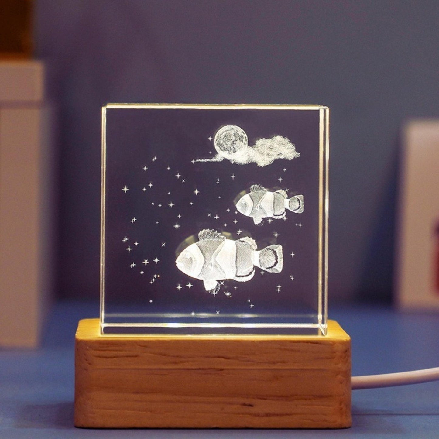 Aquatic Crystal Cube Lamp (Warm Light) - Space Mesmerise - Space Gifts | Lamps | Statues | Home Decor