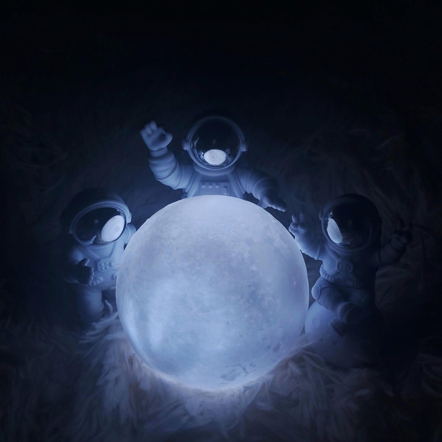 Astronaut Crew and Moon Lamp Set - Space Mesmerise - Space Gifts | Lamps | Statues | Home Decor
