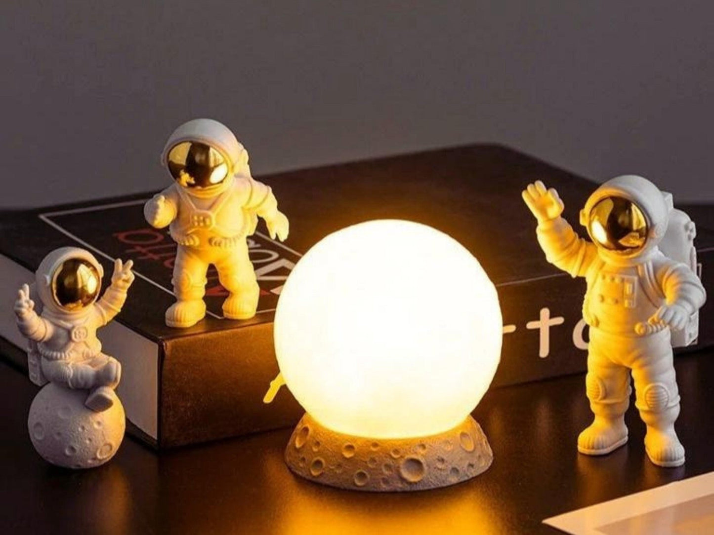 Astronaut Crew and Moon Lamp Set - Space Mesmerise - Space Gifts | Lamps | Statues | Home Decor