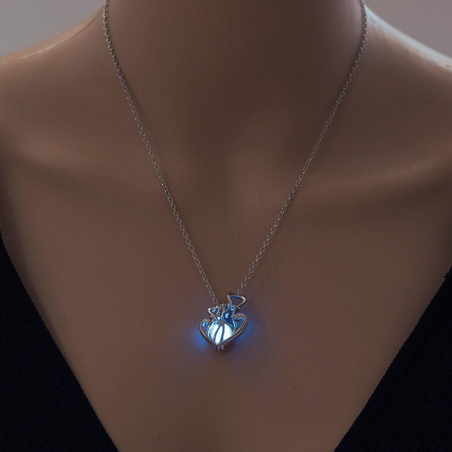 Luminous Cat and Moon Necklace - Space Mesmerise - Space Gifts | Lamps | Statues | Home Decor