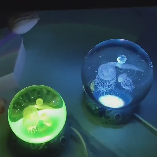 Aquatic Space Lamp Globe | Space Nightlight Ocean Nightlight | Marine Life, Astronaut, Turtle, Jellyfish Lamp | Adults, Kids Nightlight